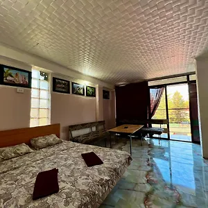 https://smile-guesthouse.alltbilisihotels.com